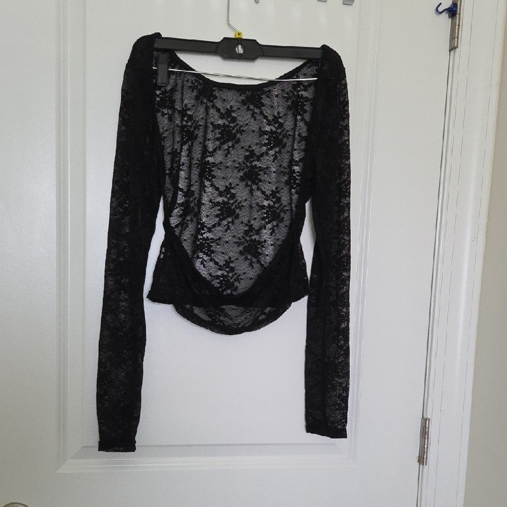 Chic Black Lace Long Sleeve Blouse - Picture 5 of 12